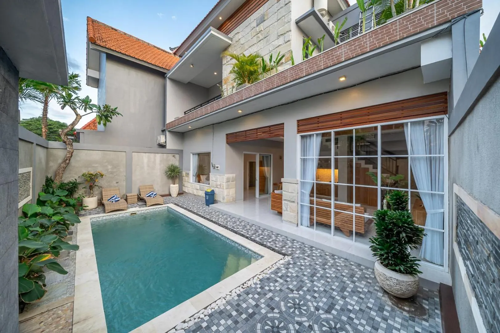 Q La Villas Seminyak  0*, Seminyak (Bali)